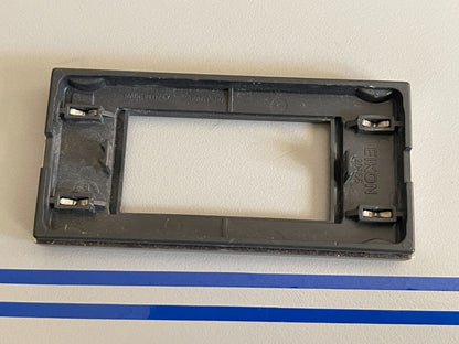 *NEW* 0810 Vimar Eikon Classic Plate 20666