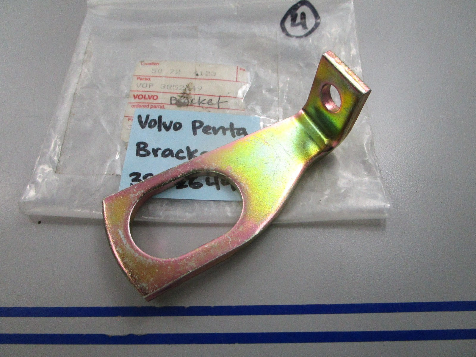 NEW OEM 3852649 Volvo Penta Bracket 0810