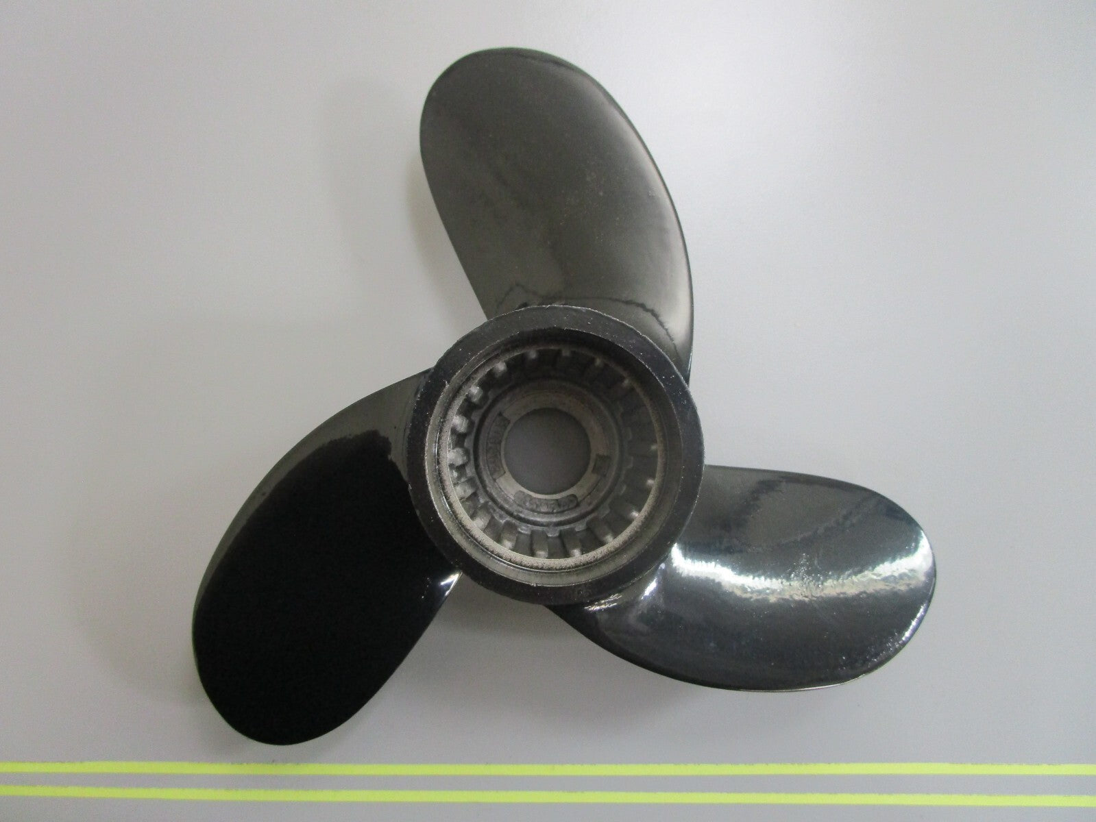 *NEW OEM* 0820 OMC Johnson Evinrude 8×5½ Propeller 315858 0315858