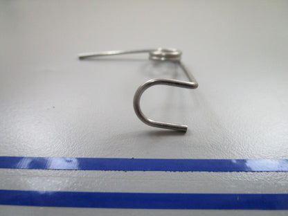 *NEW OEM* 0810 OMC Johnson Evinrude Spring 335297 0335297