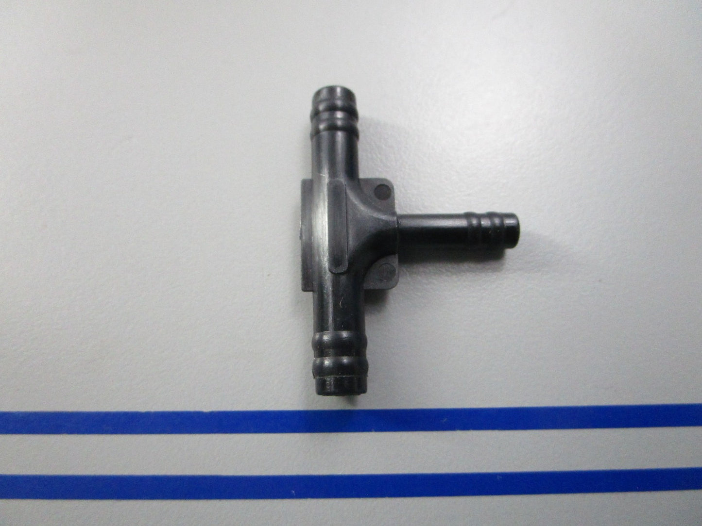 NEW OEM 123553 0123553 OMC Johnson Evinrude Tee Connector 0810