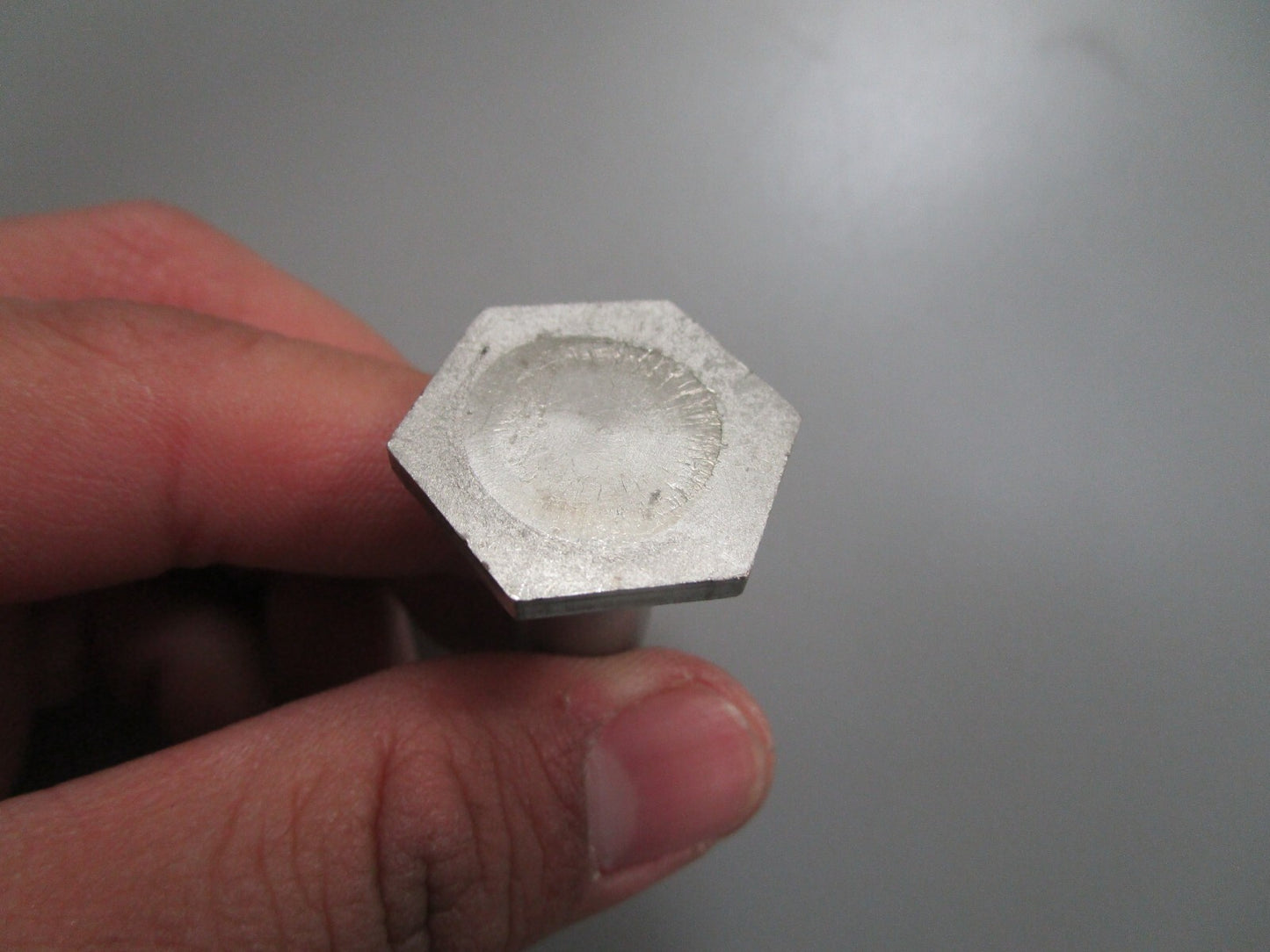 *NEW OEM* 0810 OMC Johnson Evinrude Screw 318167 0318167