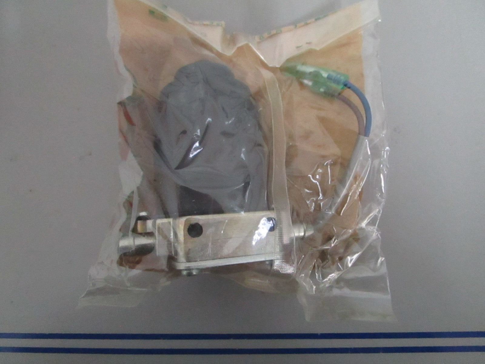 NEW OEM 6E5-81900-01-00 Yamaha Oil Tank Motor Pump 0820