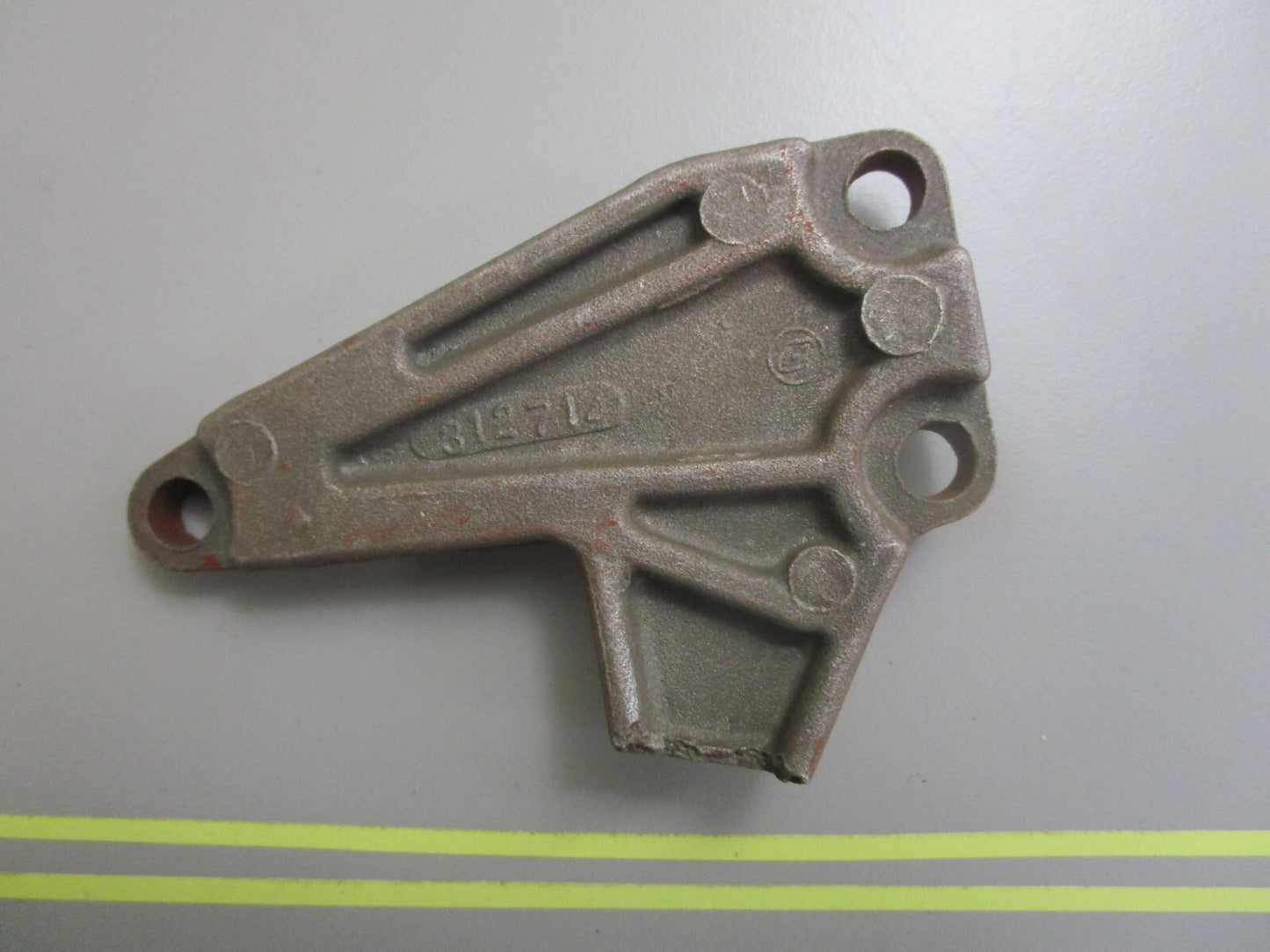 *NEW OEM* 0810 OMC Johnson Evinrude Thermostat Cover 312714 0312714