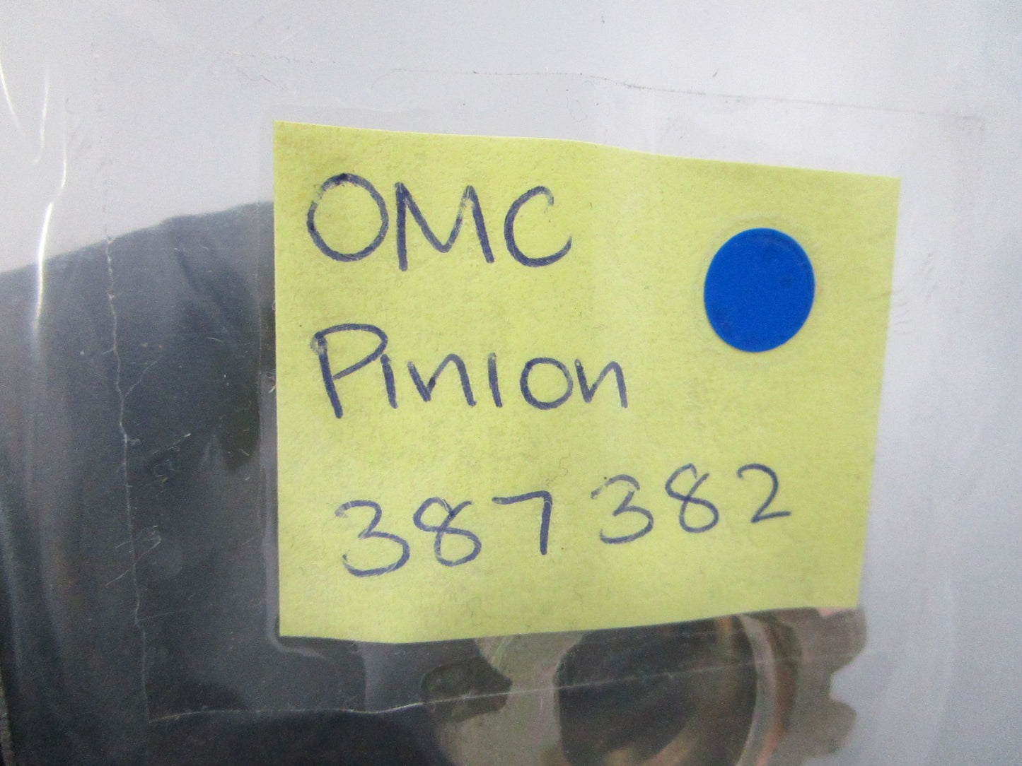 NEW OEM 387382 0387382 OMC Johnson Evinrude Pinion 0810