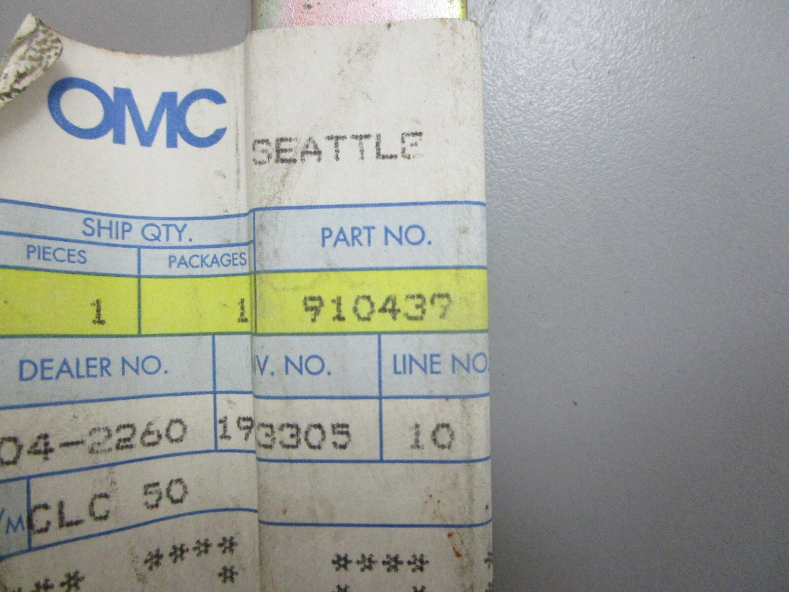 *NEW OEM* 0820 OMC Johnson Evinrude Pump Bracket 910439 0910439