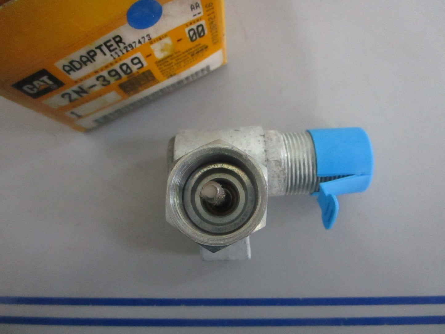 NEW OEM 2N-3909 CAT Adapter 0820