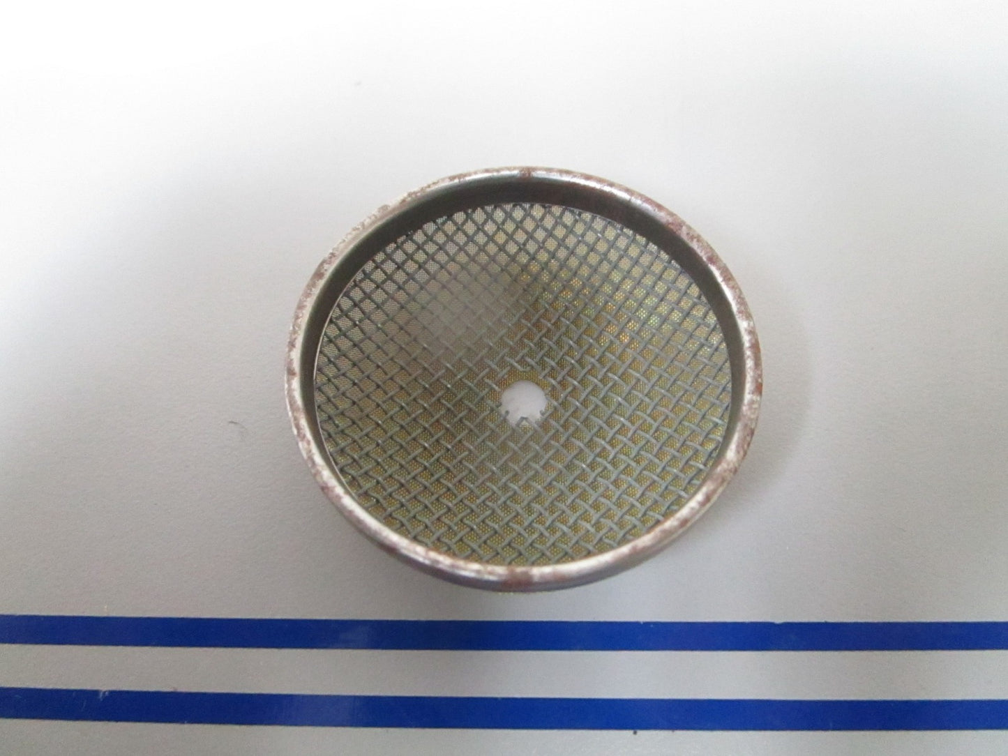 NEW OEM 314195 0314195 OMC Johnson Evinrude Housing Screen 0810