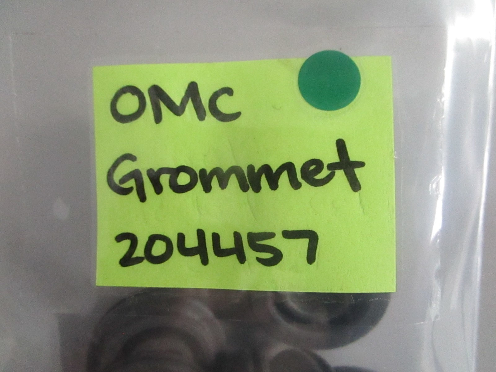 NEW OEM 204457 0204457 OMC Johnson Evinrude Grommet 0820