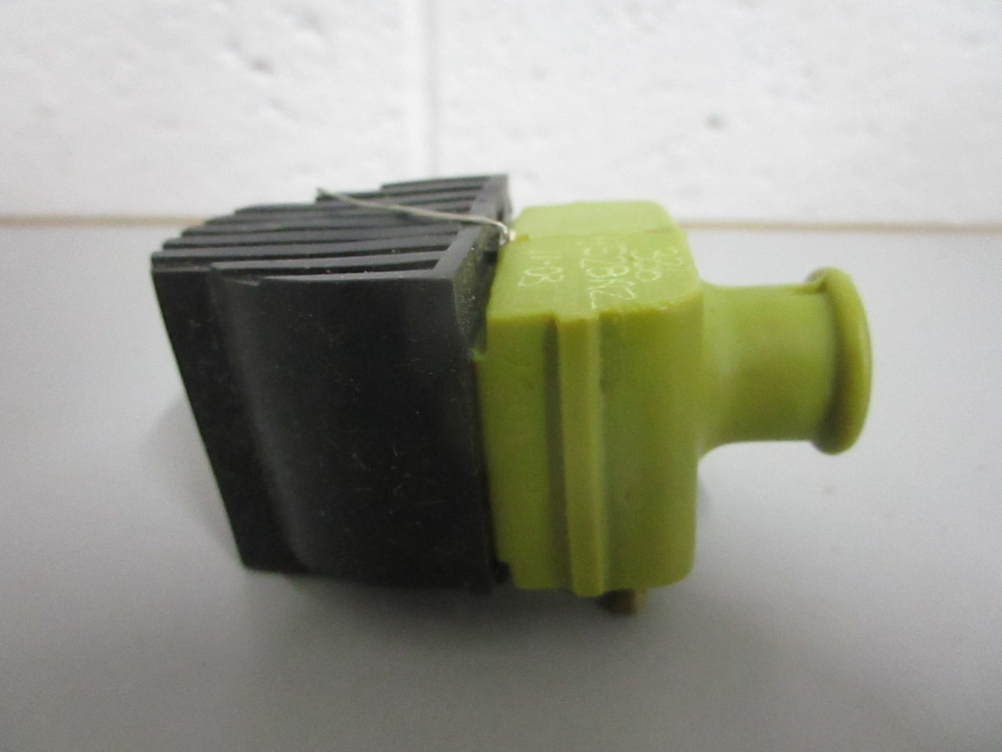 NEW OEM 336-4528T2 Mercury Quicksilver Ignition Coil 0820