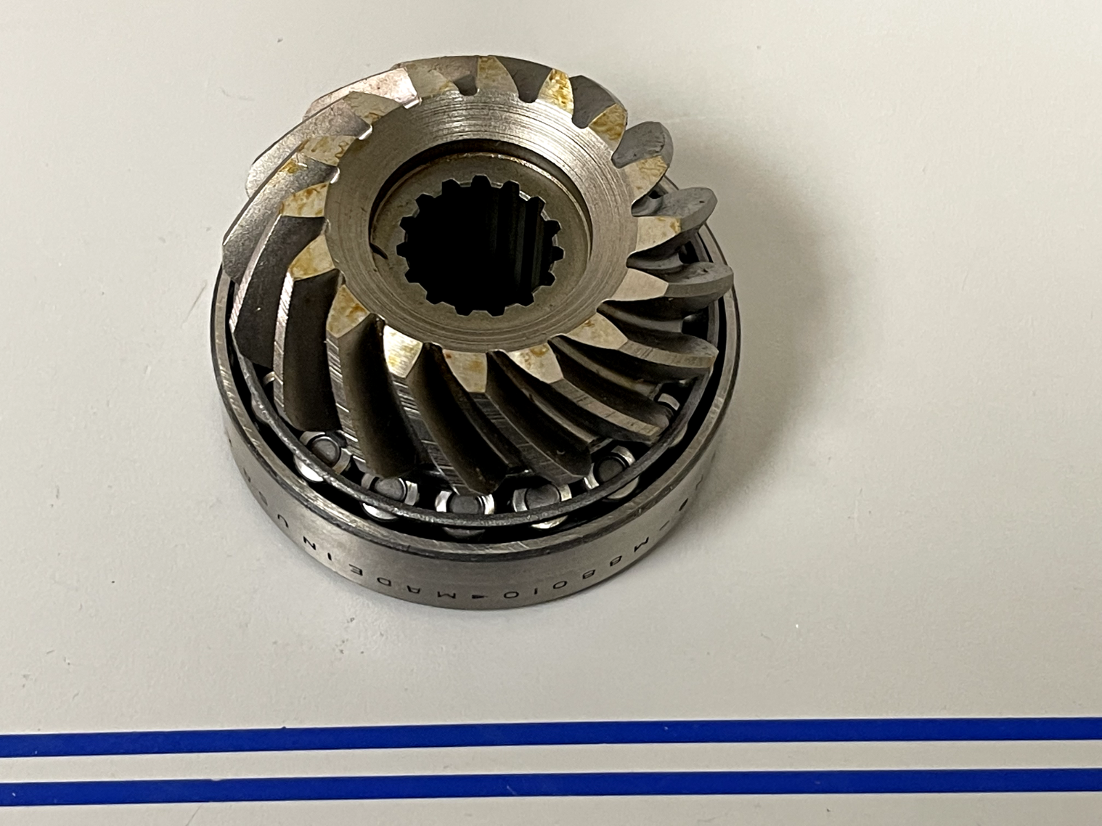 *NEW OEM* 0670 Mercury Quicksilver Force Pinion Gear Bearing Assembly A84266