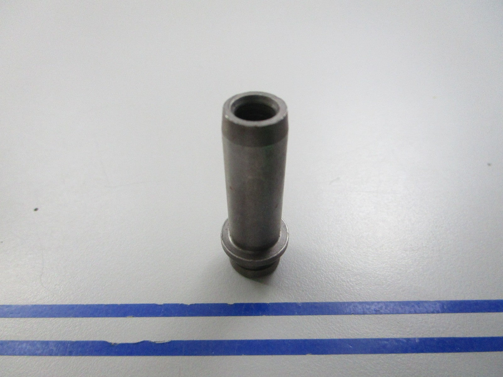 NEW OEM 185-2068 Onan Intake Valve Guide 0810