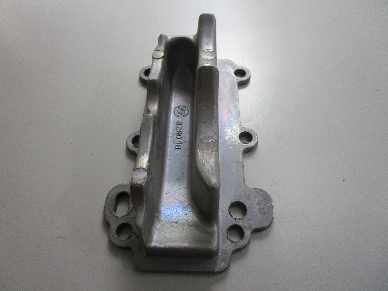 *NEW OEM* 0820 OMC Johnson Evinrude Inner Exhaust Cover 329048 0329048