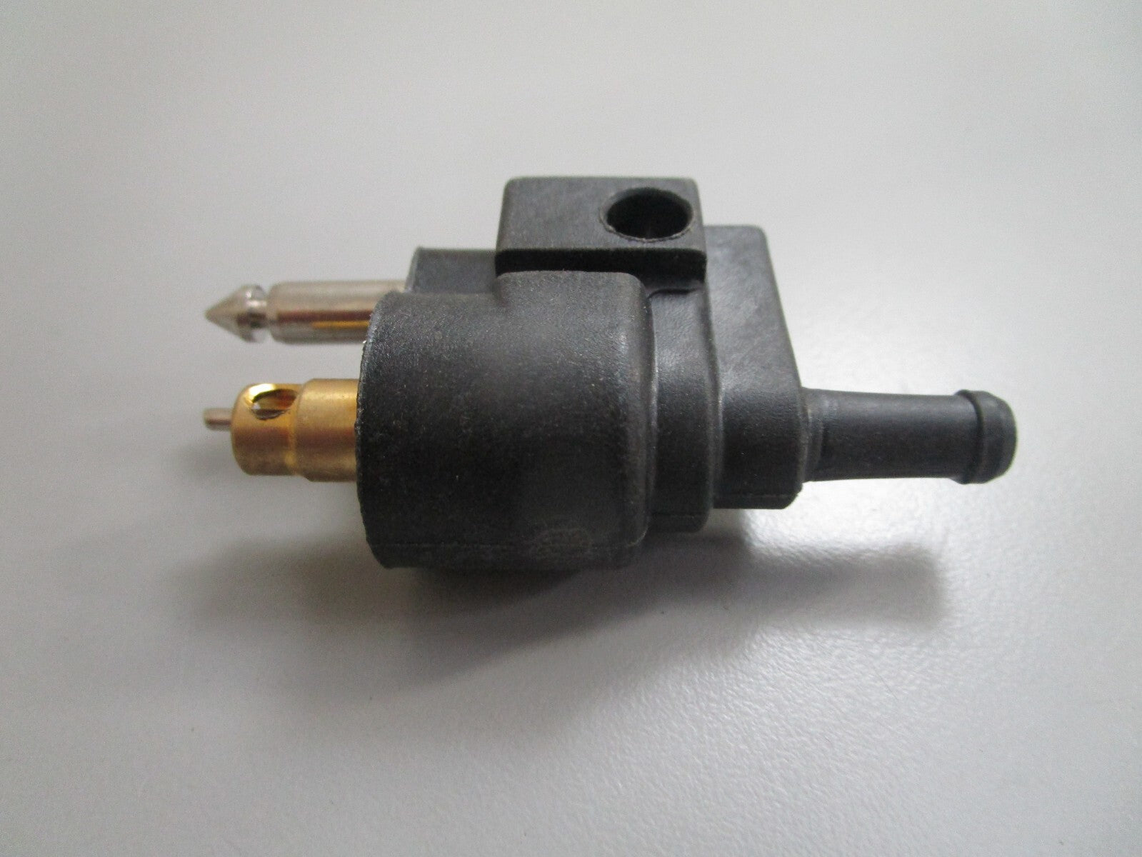 *NEW OEM* 0810 Mercury Quicksilver Fuel Connector 14187M