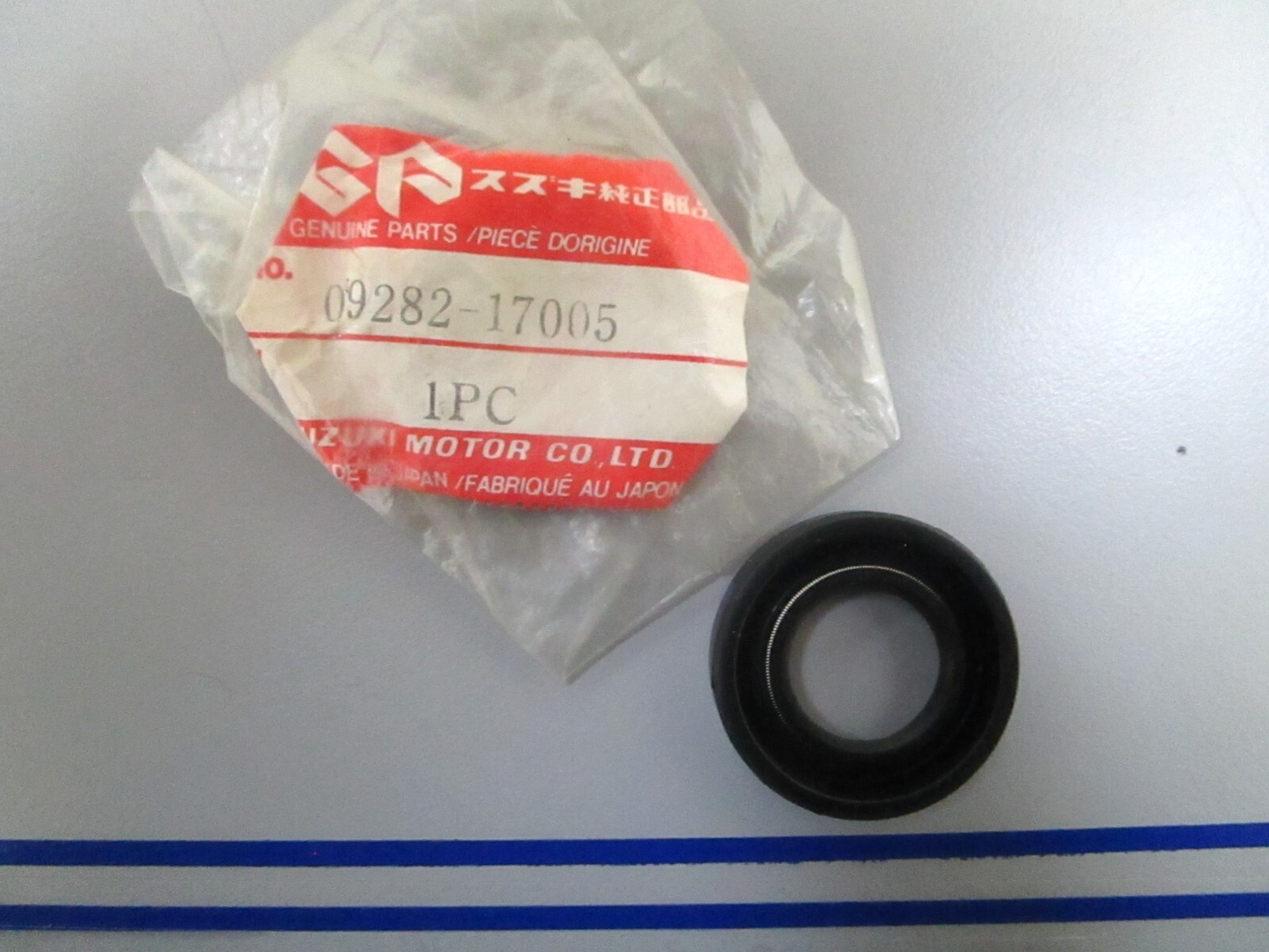 *NEW OEM* 0810 Suzuki Oil Seal 09282-17005