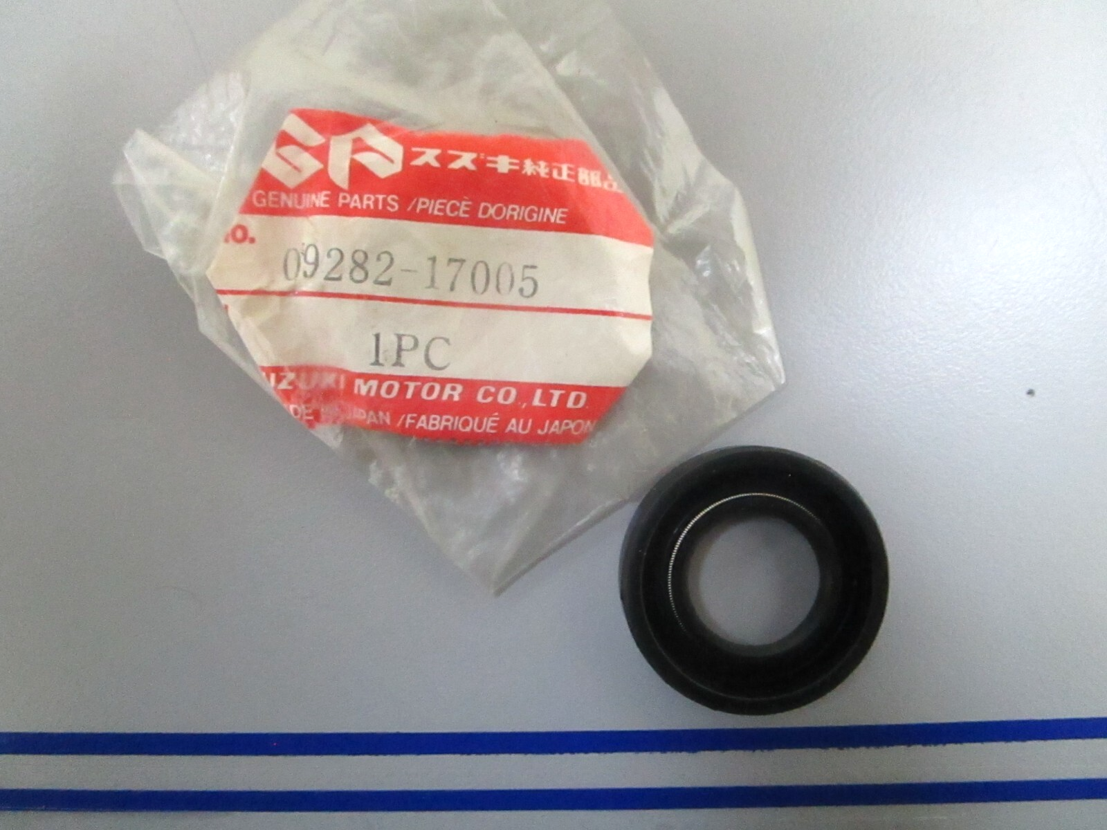 *NEW OEM* 0810 Suzuki Oil Seal 09282-17005
