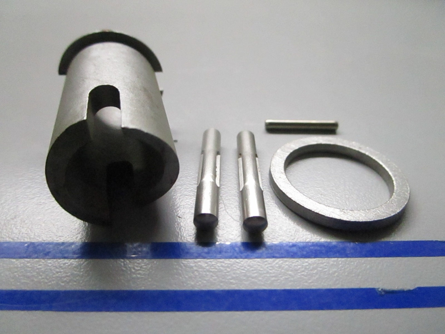 *NEW OEM* 0810 OMC Johnson Evinrude Driveshaft Coupler 382394 0382394