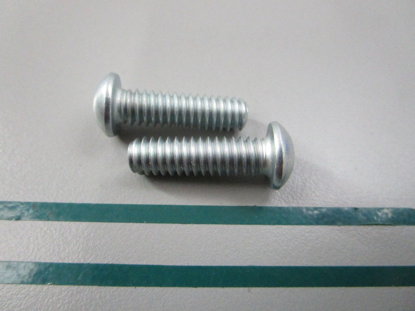 NEW OEM (LOT OF 2) 4015 Harley Davidson Screw 0810