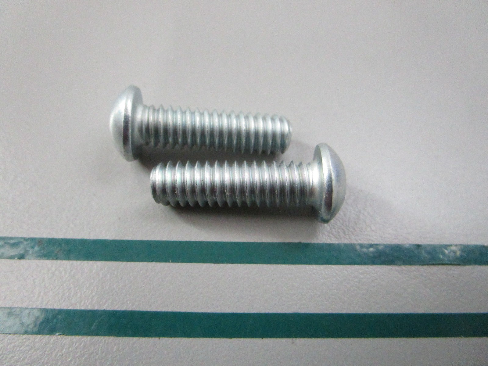 NEW OEM (LOT OF 2) 4015 Harley Davidson Screw 0810