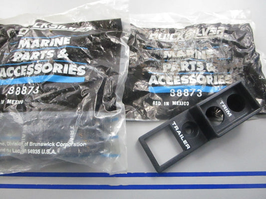 NEW OEM (LOT OF 2) 88873 Mercury Quicksilver Retainer 0810