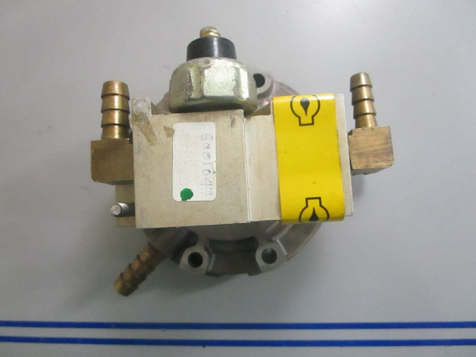 *NEW OEM* 0820 OMC Johnson Evinrude Oil Lift Pump Ay 5001047