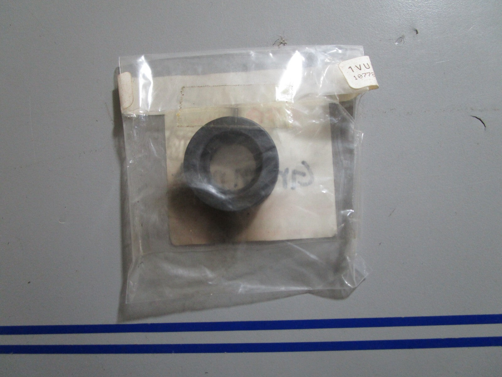 *NEW OEM* 0810 Suzuki Grommet 17417-93910