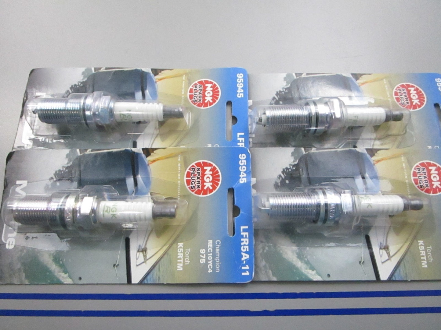 NEW (LOT OF 4) LFR5A-11 NGK Spark Plug 0810
