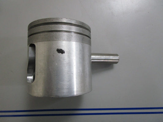 *NEW OEM* 0810 OMC Johnson Evinrude Piston & Pin 385048 385049 0385048 0385049