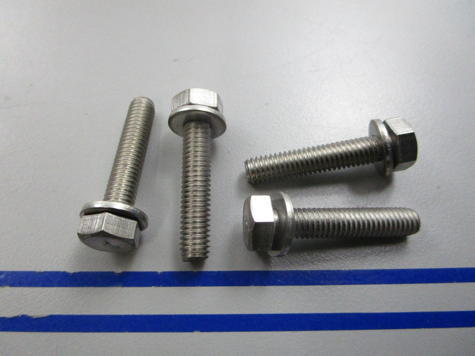 NEW OEM (LOT OF 4) 10-824832 7 Mercury Quicksilver Screw 0810