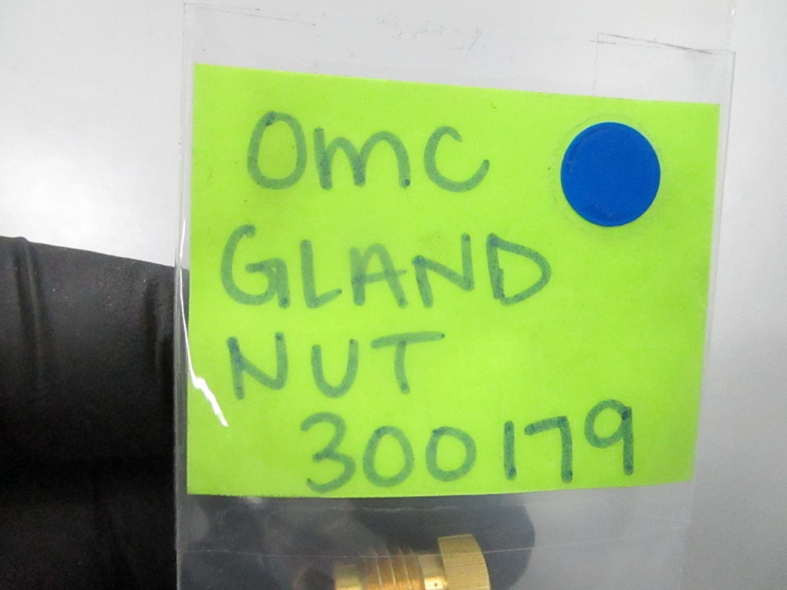 *NEW OEM* 0810 OMC Johnson Evinrude Gland Nut 300179 0300179