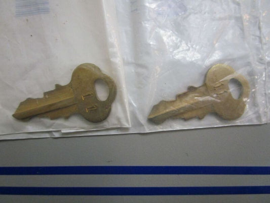 *NEW OEM* (LOT OF 2) 0770 OMC Johnson Evinrude Ignition Key KF11 501526 0501526