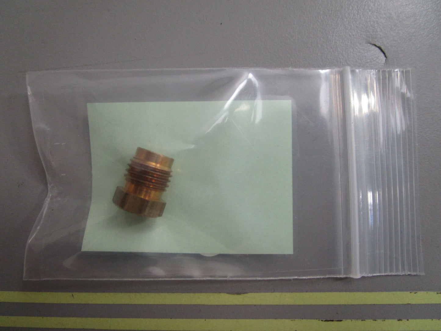 *NEW OEM* 0810 OMC Johnson Evinrude Gland Nut 300179 0300179