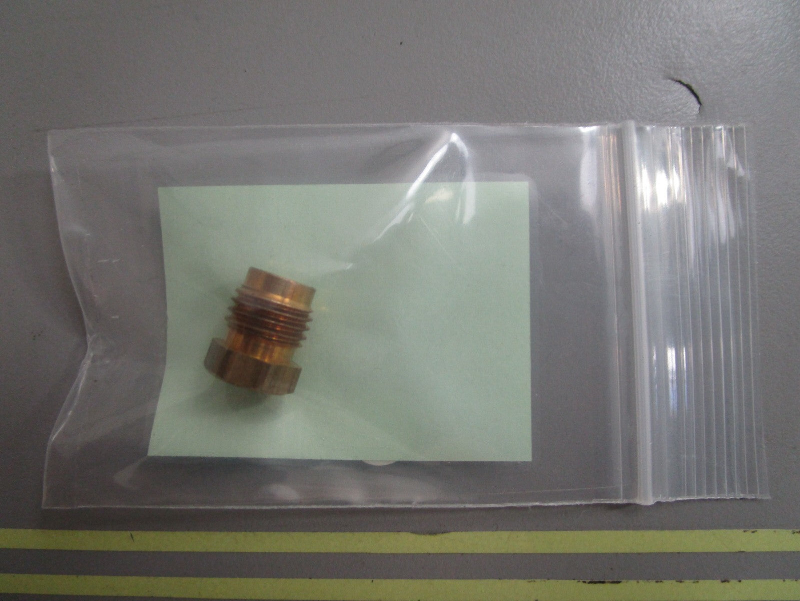 *NEW OEM* 0810 OMC Johnson Evinrude Gland Nut 300179 0300179