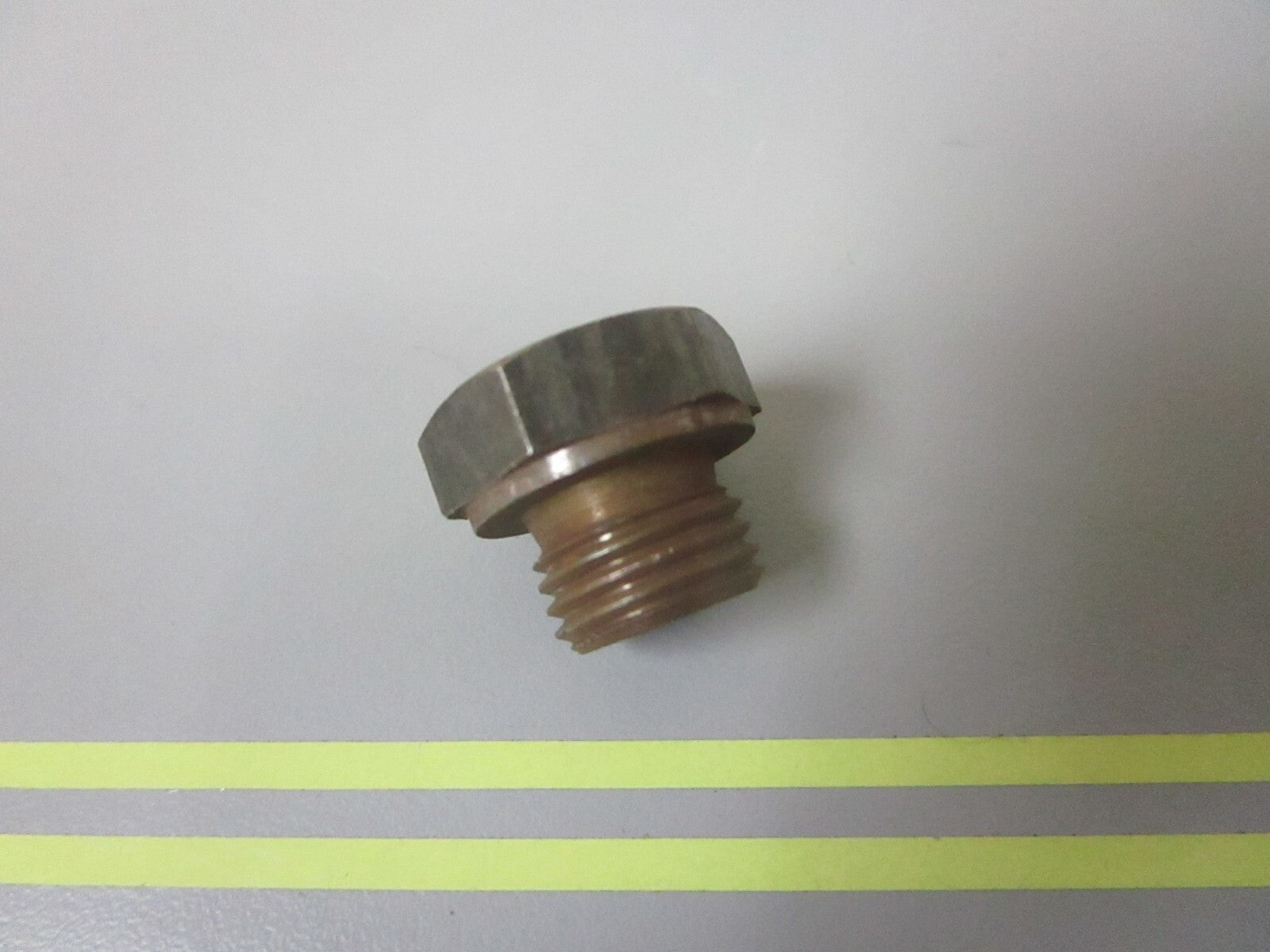 *NEW OEM* 0810 Volvo Penta Nipple 840212