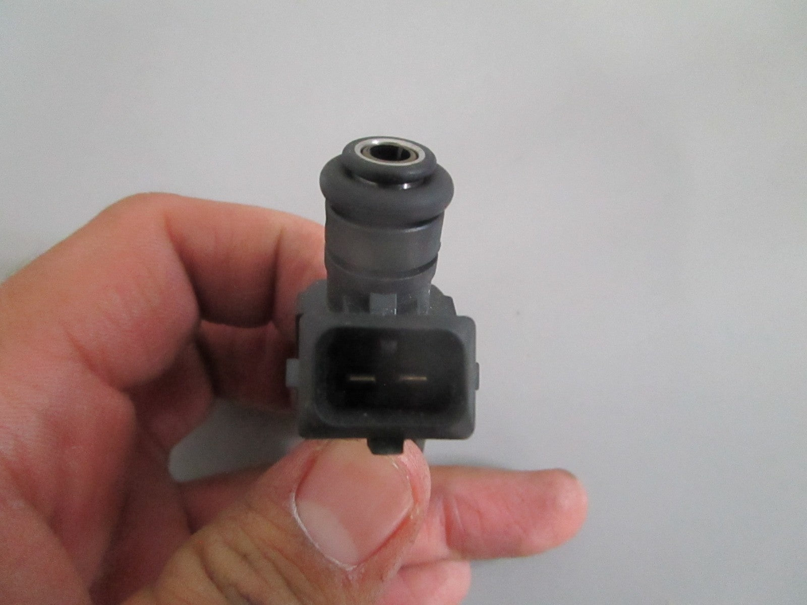 NEW OEM A1120780049 Mercedes-Benz Fuel Injector 0820