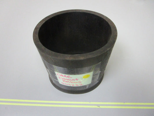 *NEW OEM* 0810 OMC Johnson Evinrude Exhaust Bellows 909232 0909232