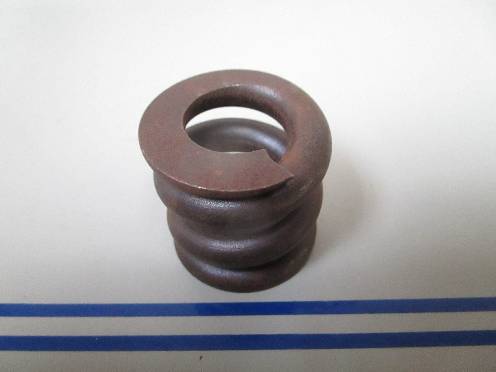 *NEW OEM* 0720 Volvo Penta Spring 897666