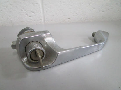 NEW OEM 1087660701 Mercedes-Benz Chrome Left Door Handle 0820