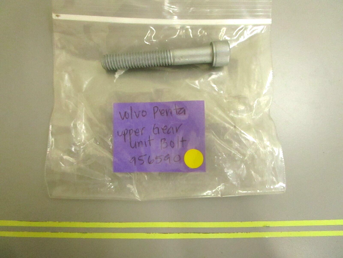 *NEW OEM* 0750 Volvo Penta UPPER GEAR UNIT BOLT 956590