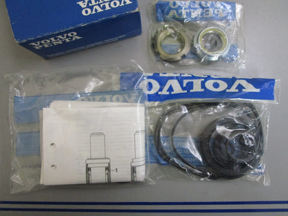 *NEW OEM* 0820 Volvo Penta Gasket Kit 876267