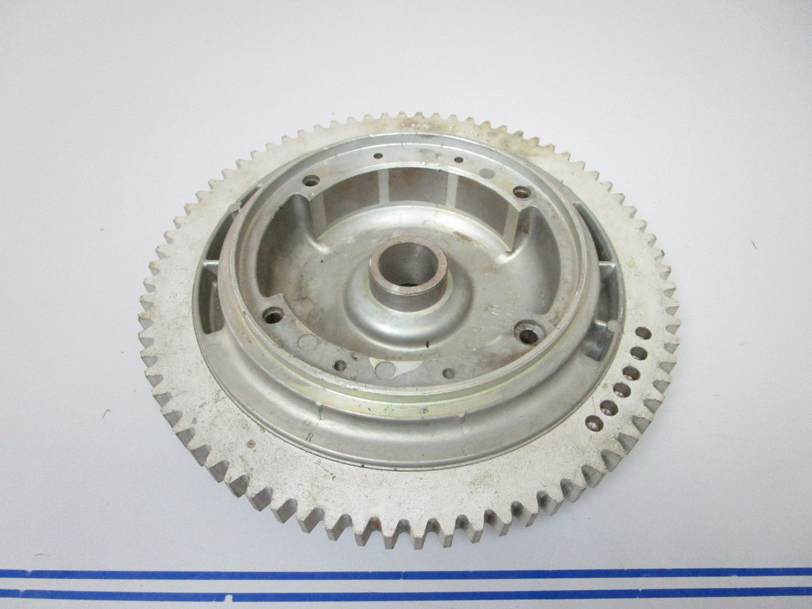 *NEW OEM* 0720 OMC Johnson Evinrude 1976 35hp Flywheel 582013 581353
