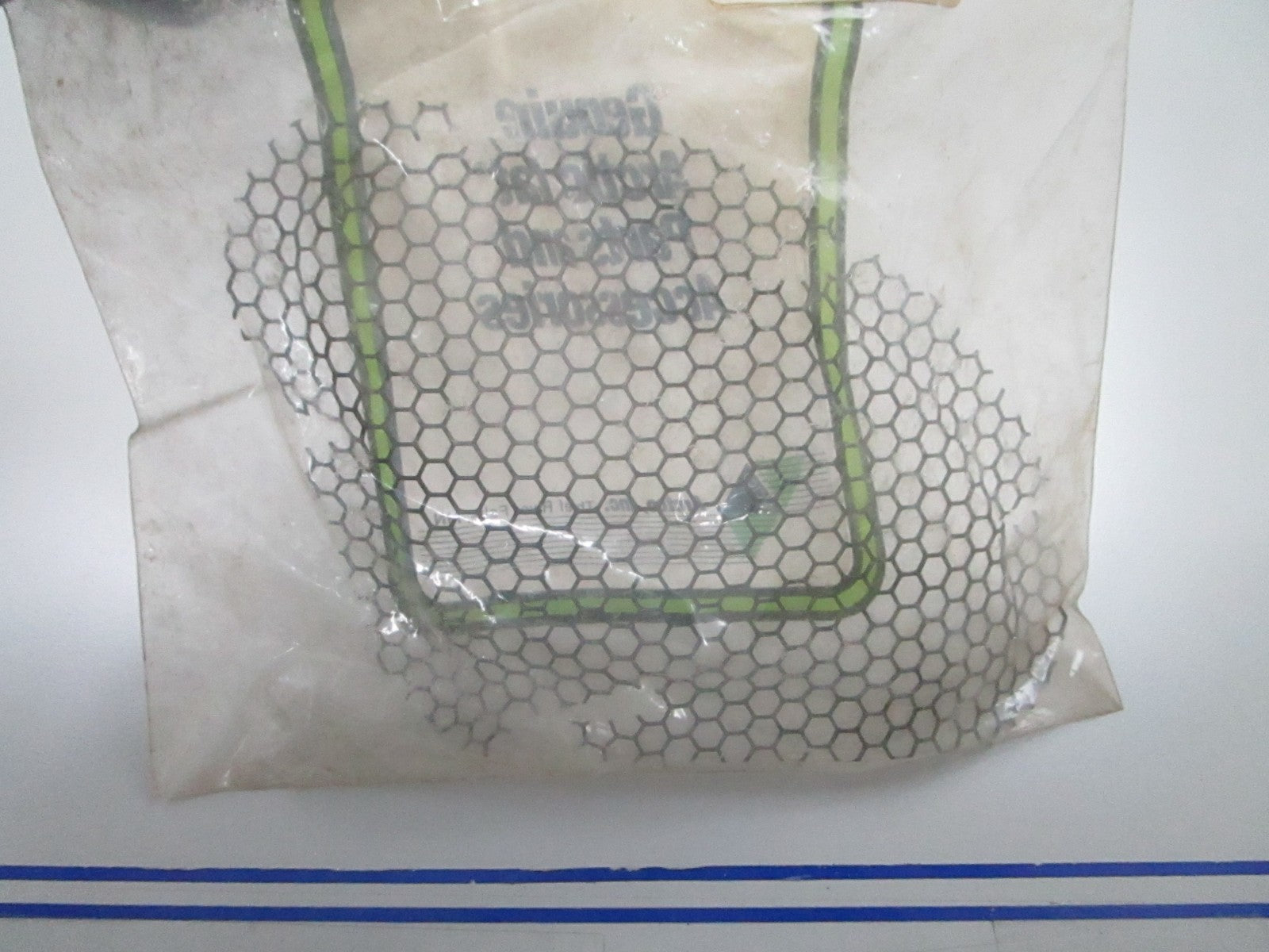 *NEW OEM* 0810 Arctic Cat Hood Screen Vent 1606-059