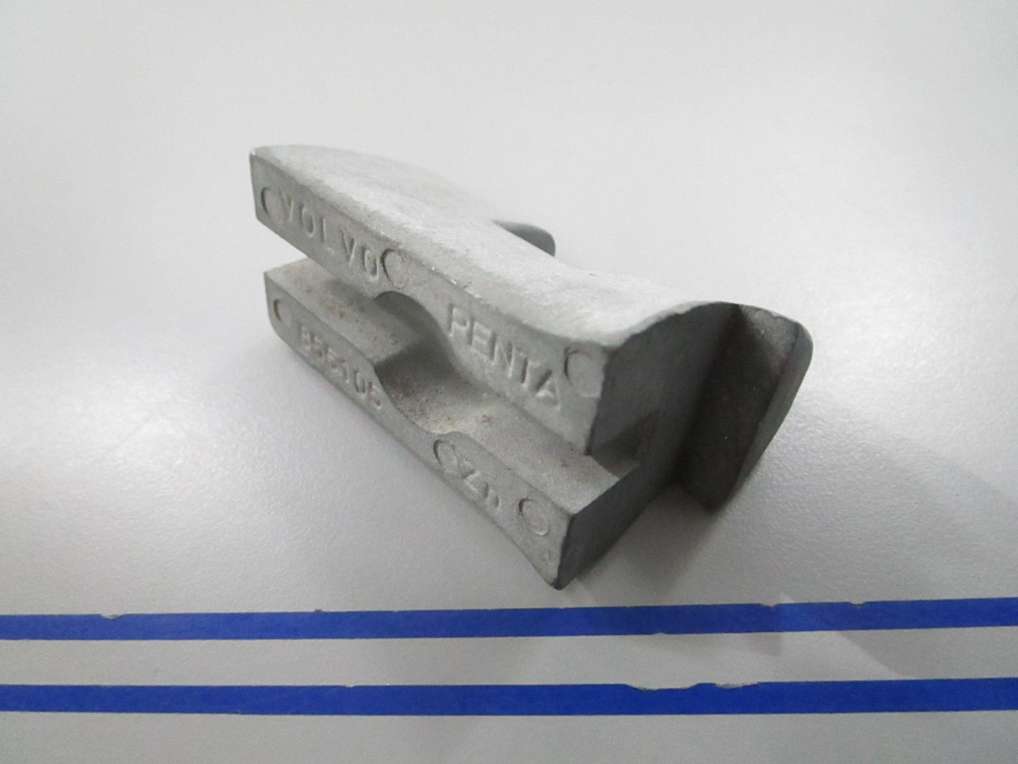 *NEW OEM* 0810 Volvo Penta Propeller Anode 855105