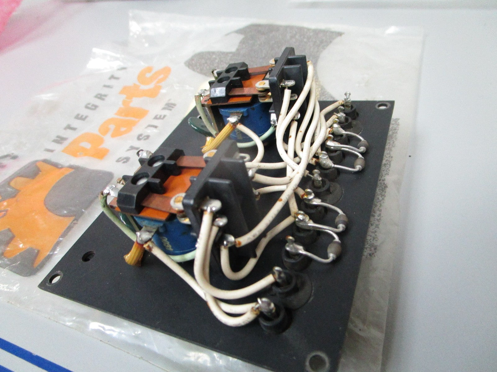 *NEW OEM* 0720 Crown Wiring Block Cover 121390