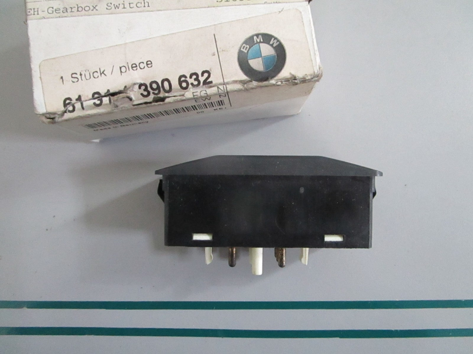 NEW OEM 61311390632 BMW Gearbox Switch 0820