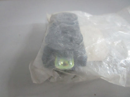NEW OEM 32330-877-000 Honda Receptacle 0820