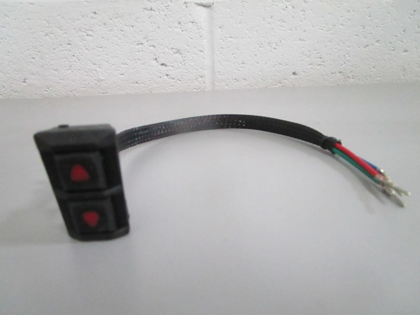 NEW OEM 586074 0586074 OMC Johnson Evinrude Trim & Tilt Switch Assy 0820