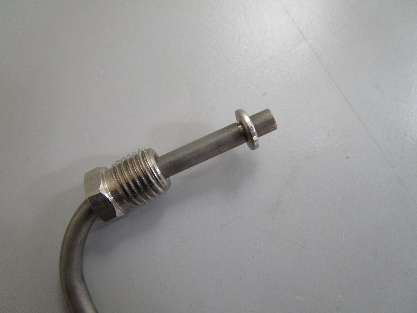 *NEW OEM* 0810 OMC Johnson Evinrude Upper Oil Line 390443 0390443