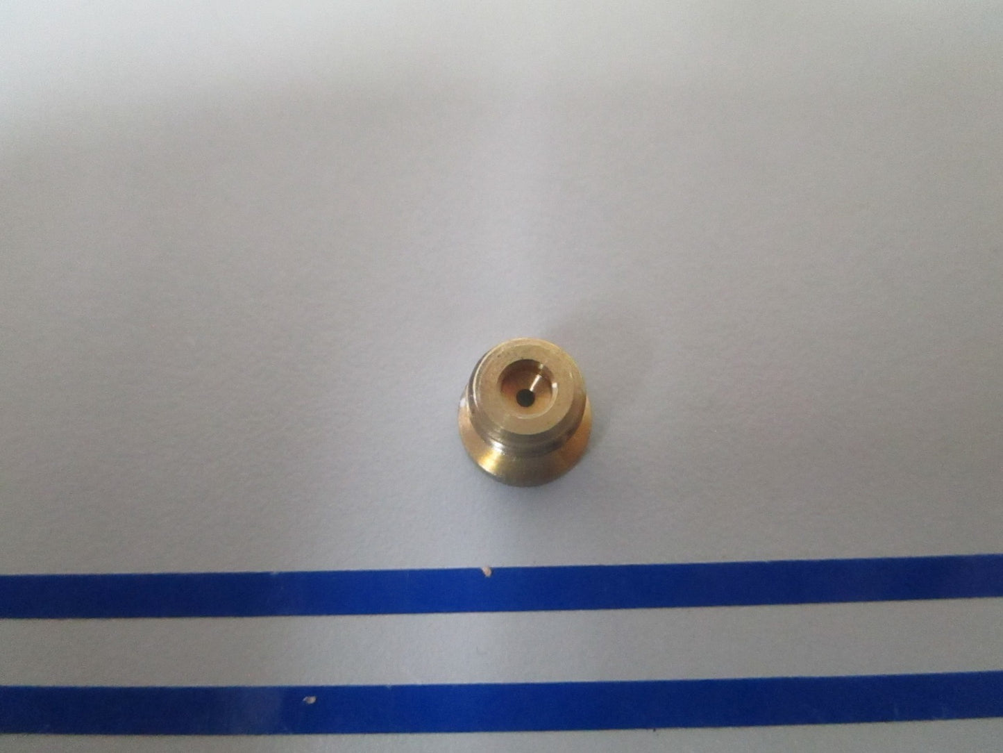 NEW OEM 328533 0328533 OMC Johnson Evinrude Orifice Plug 0810