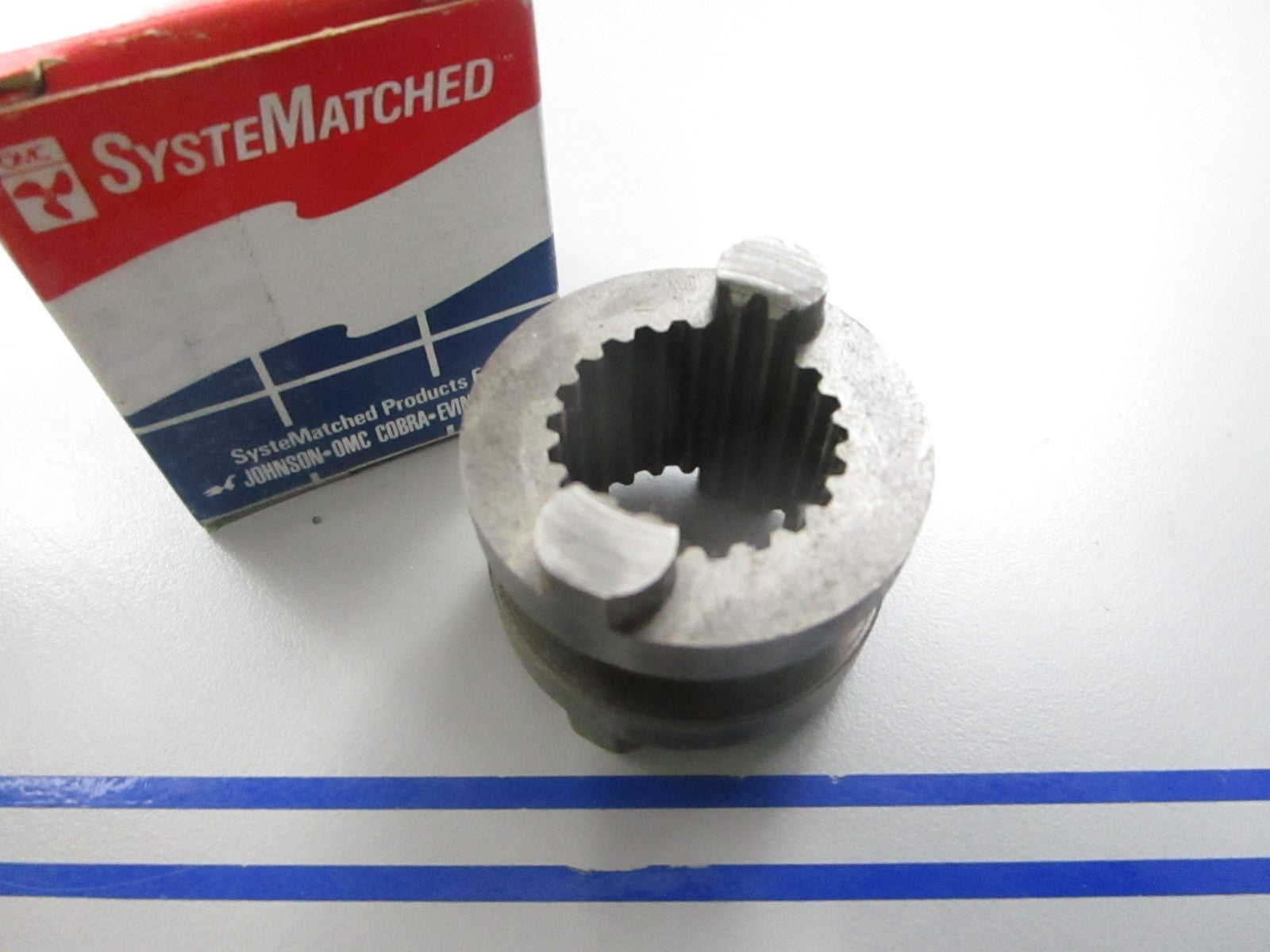 *NEW OEM* 0810 OMC Johnson Evinrude Clutch Dog 375783 0375783